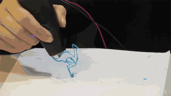 3d-printing-pen-real-time-3doodler-animated-gif-1